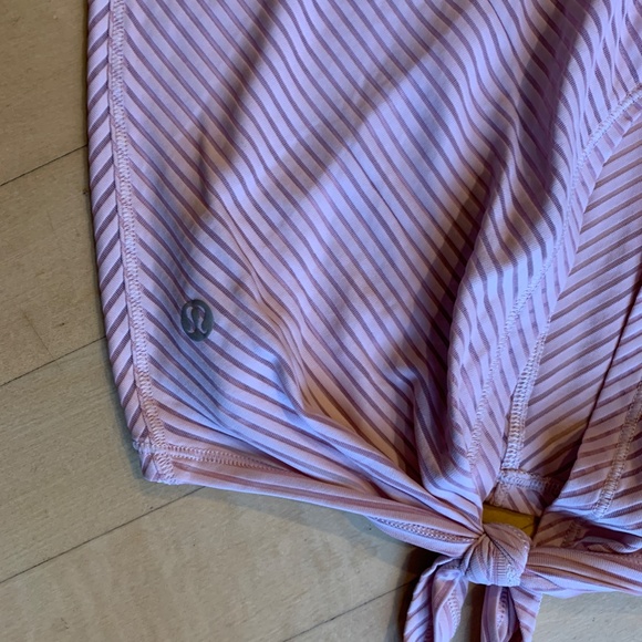 Lululemon 'ahead by miles' tie back mesh tee, small.  GD - Picture 5 of 6